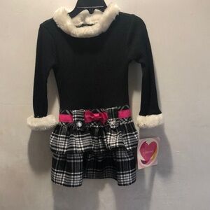 Young, Land dress size 3T